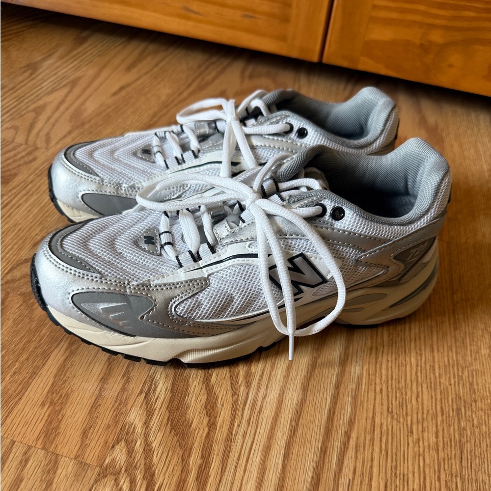 New Balance Gray and White 725 Sneakers